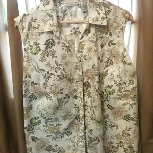 🌹White stag sleeveless button-down floral tunic